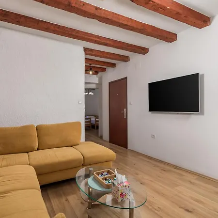 Lucci Apartmán